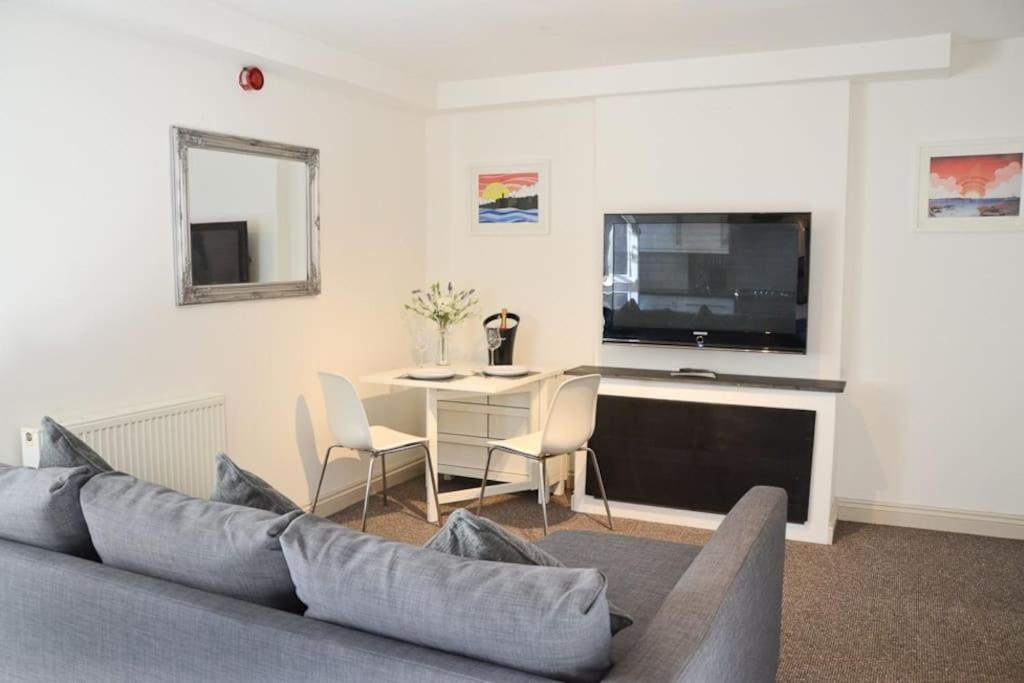 Modern 1 Bedroom Apartment Close To Penzance Town Centre. מראה חיצוני תמונה